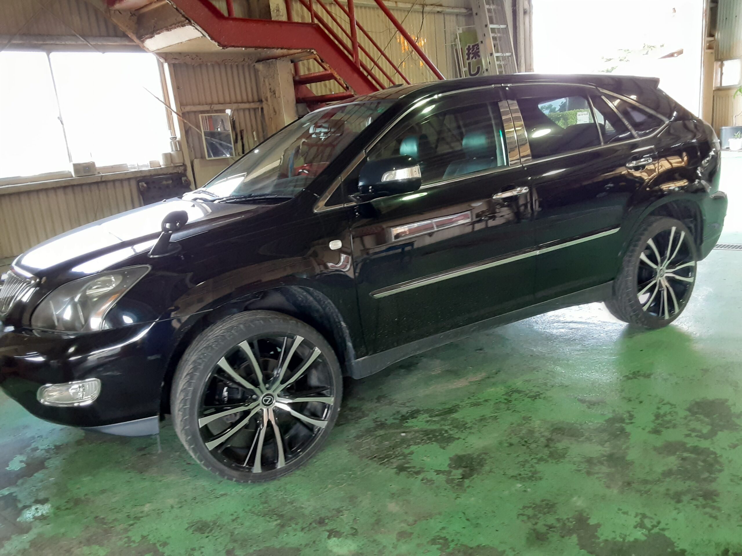 トヨタ ハリアー 車検 下塗り防腐塗装 マフラー耐熱防腐塗装 車の車検 修理 板金 種子島民間車検工場 南星